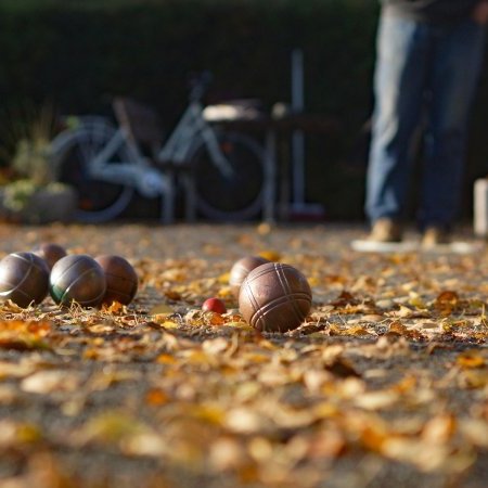 Concours de pétanque à la mêlée
