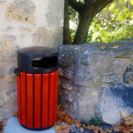 Mise en place de 10 corbeilles à déchets