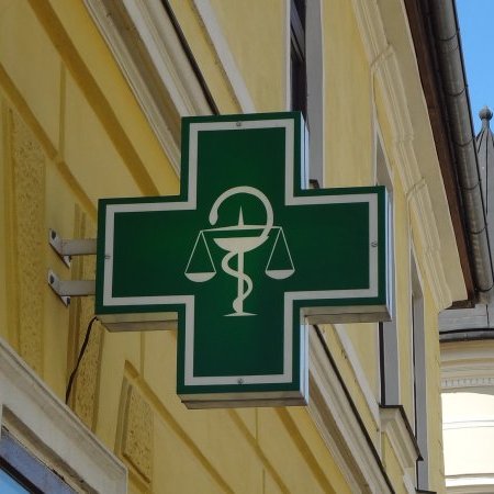 Ouverture des pharmacies pendant le couvre-feu